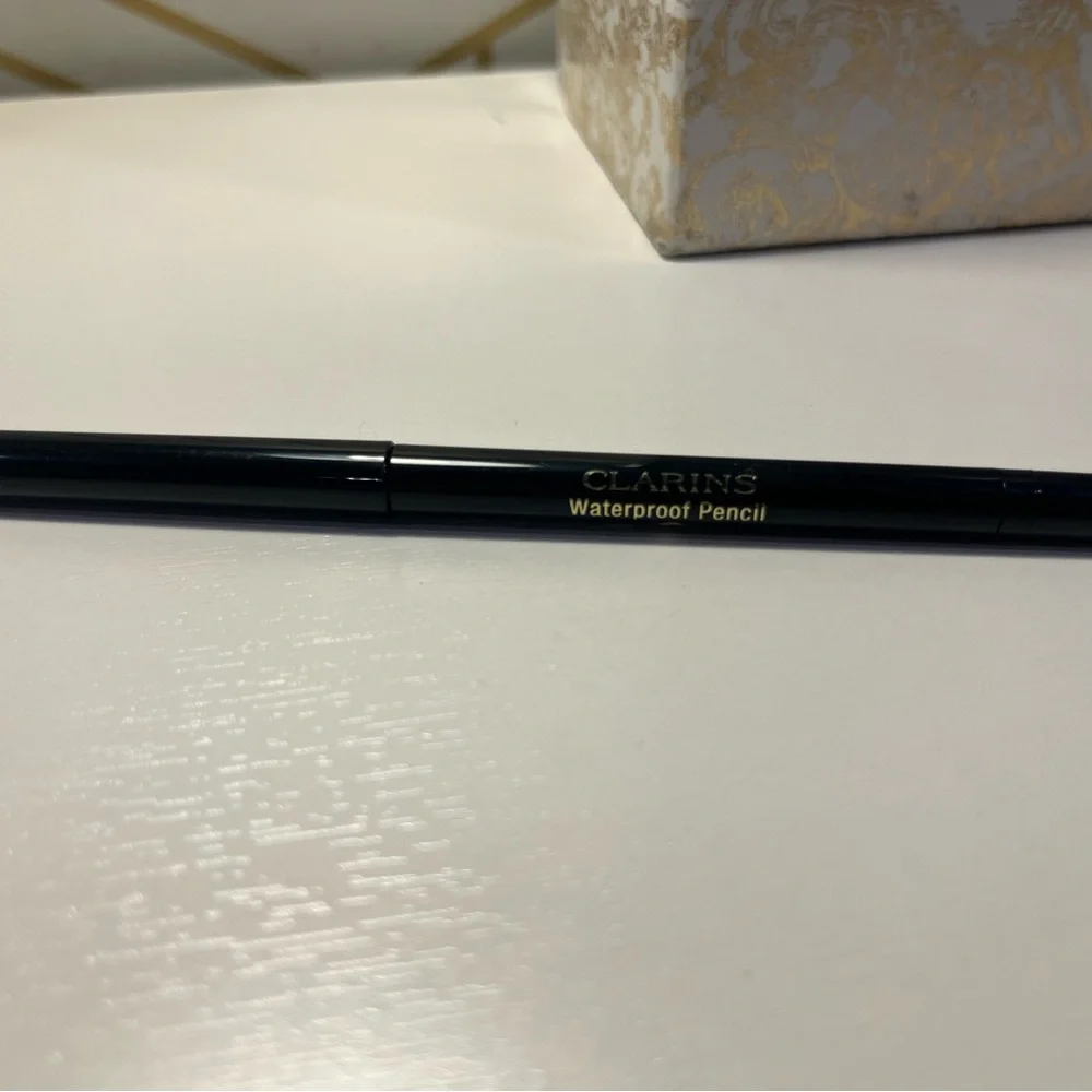 CLARINS Waterproof Eye Pencil - 06 Smoked Wood